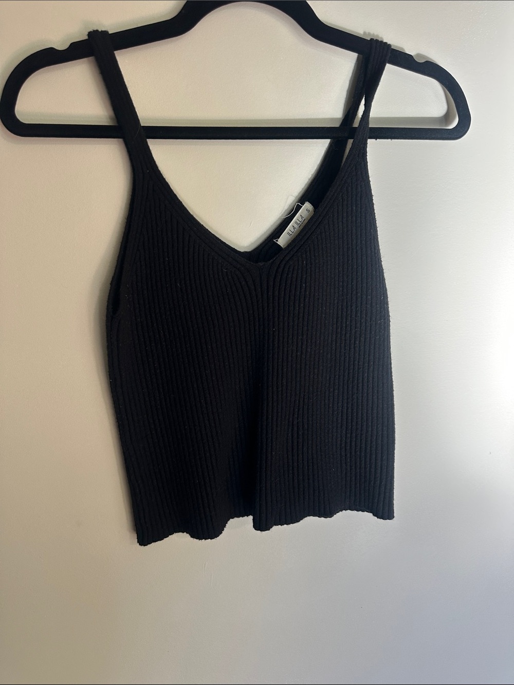 ILLA ILLA Black Ribbed V-Neck Knit Camisole